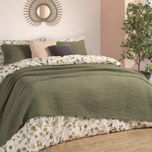 Jazzy Solid Green Quilt